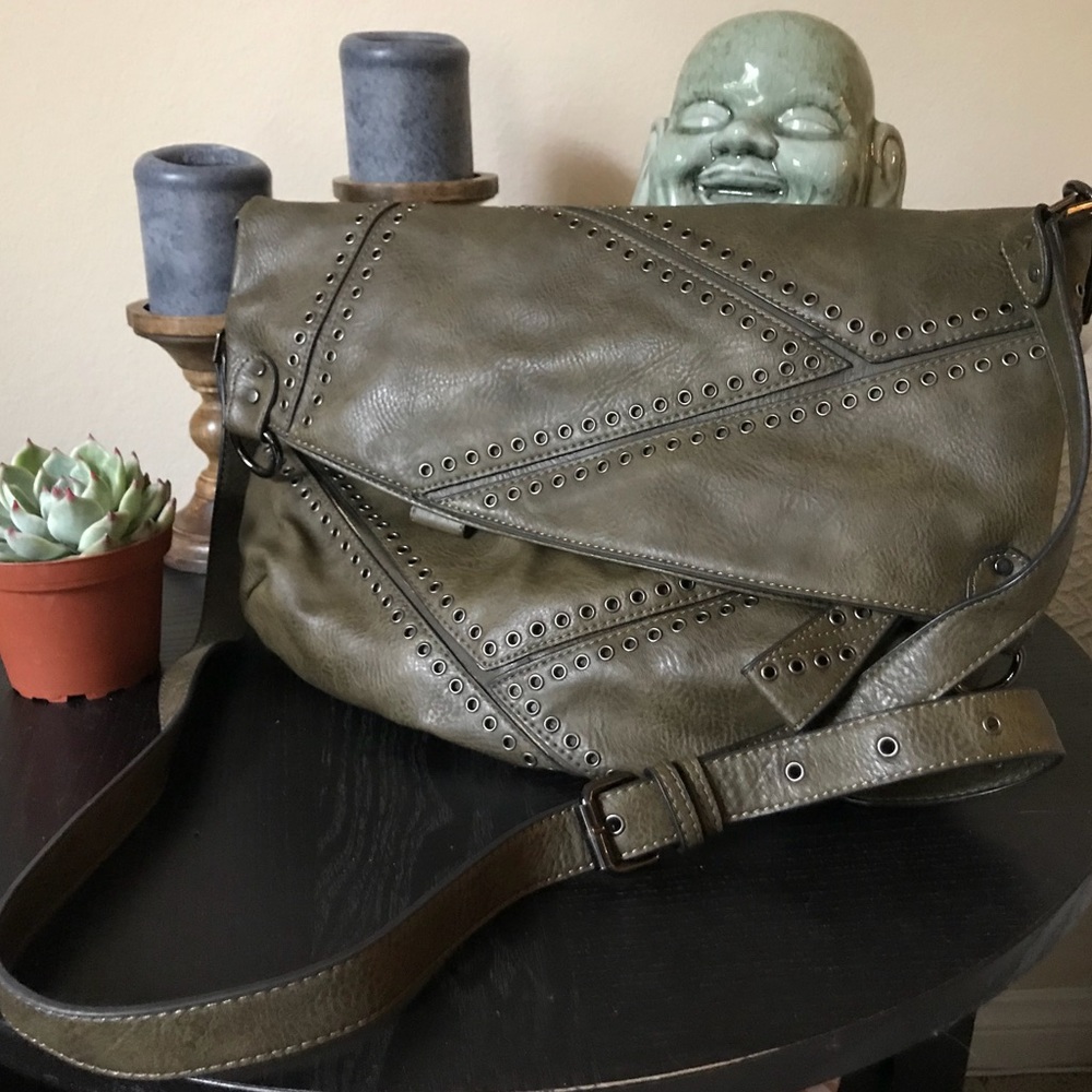 Chinese Laundry Green Fold-over Purse